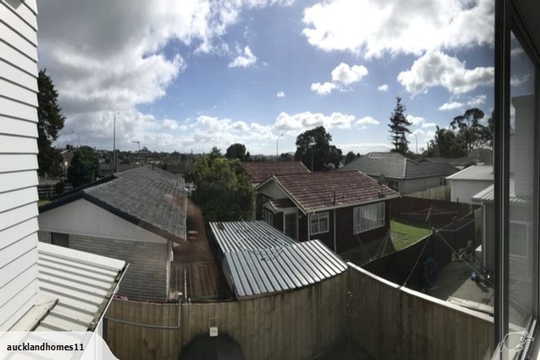 Photo of property in 4 Ruhanui Lane, Pakuranga Heights, Auckland, 2010