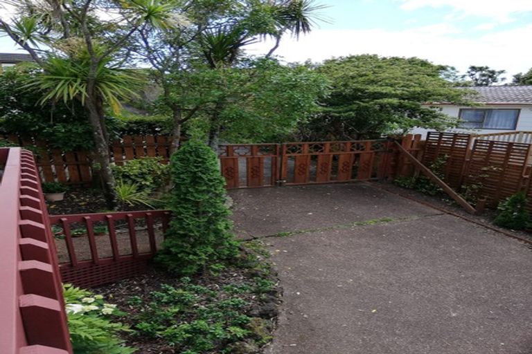 Photo of property in 2/92 Sartors Avenue, Browns Bay, Auckland, 0630