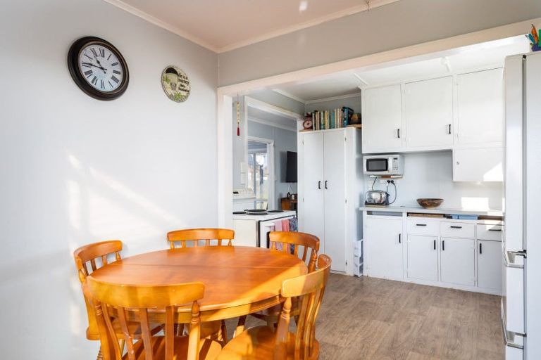 Photo of property in 52 Richmond Street, Waitara, 4320