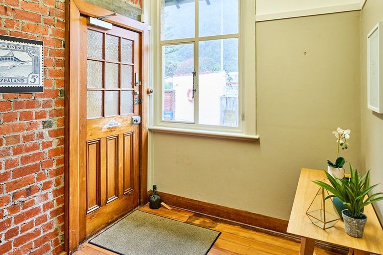 Photo of property in 148-150 Muritai Road, Eastbourne, Lower Hutt, 5013