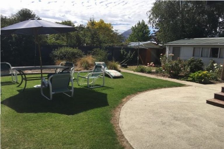 Photo of property in 14 Frye Crescent, Albert Town, Wanaka, 9305