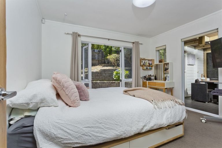 Photo of property in 7e Fernwood Grove, Bayview, Auckland, 0629