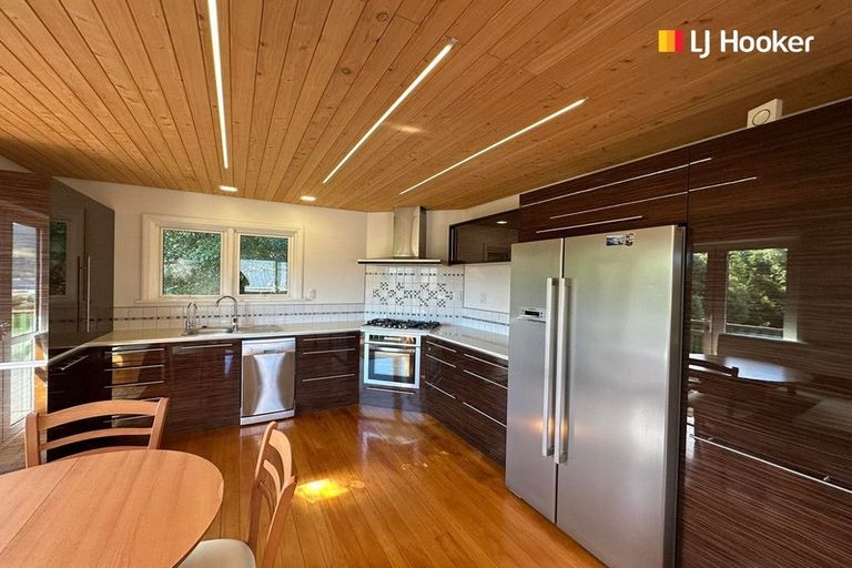 Photo of property in 15 Porterfield Street, Macandrew Bay, Dunedin, 9014