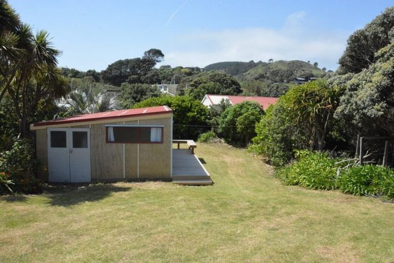 Photo of property in 5 Tokopapa Street, Mokau, 4376