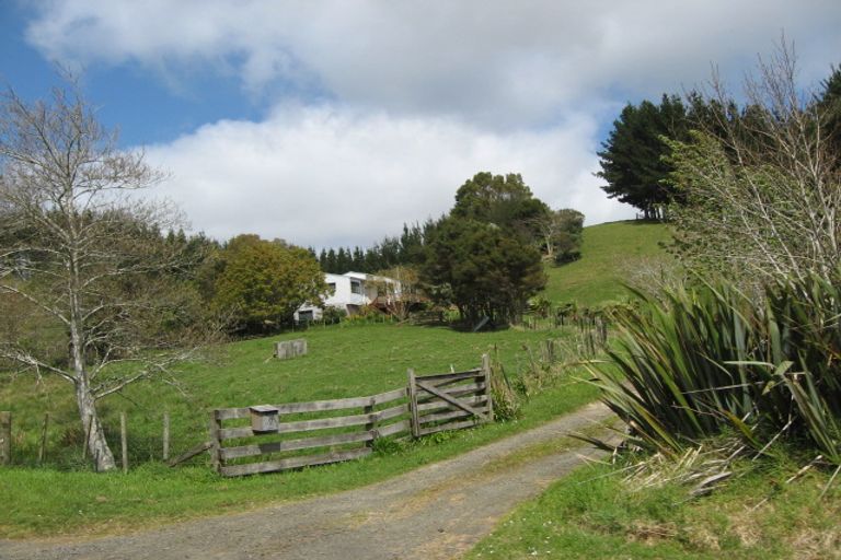 Photo of property in 9 Wendy Road, Waitakere, Auckland, 0816