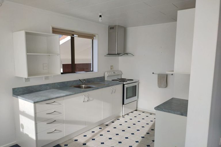 Photo of property in 1/48 Kowhai Avenue, Ebdentown, Upper Hutt, 5018