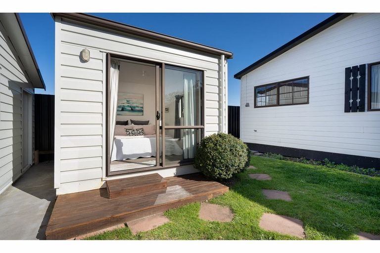 Photo of property in 194a Keyes Road, New Brighton, Christchurch, 8083