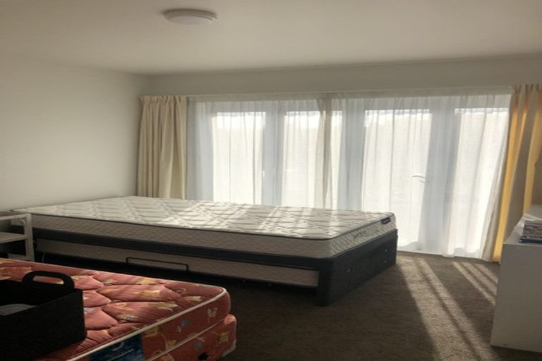 Photo of property in 1 Portland Place, Shiel Hill, Dunedin, 9013