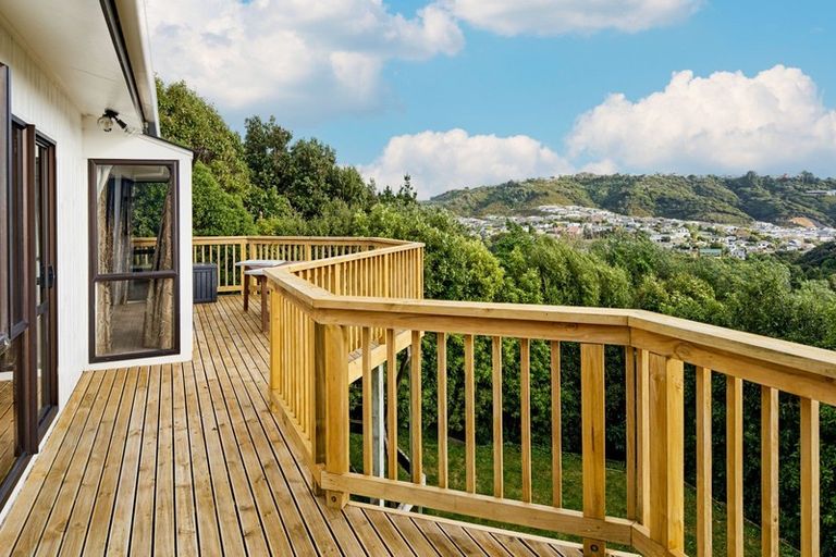 Photo of property in 40 Mercury Way, Whitby, Porirua, 5024