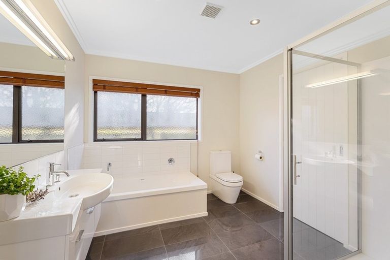 Photo of property in 43 Percy Kinsman Crescent, Riverstone Terraces, Upper Hutt, 5018