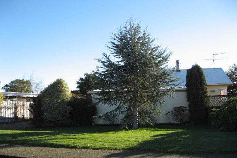 Photo of property in 4 Prince Street, Winton, 9720