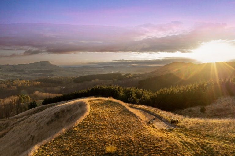 Photo of property in 27 Raratu Road, Kahuranaki, 4295