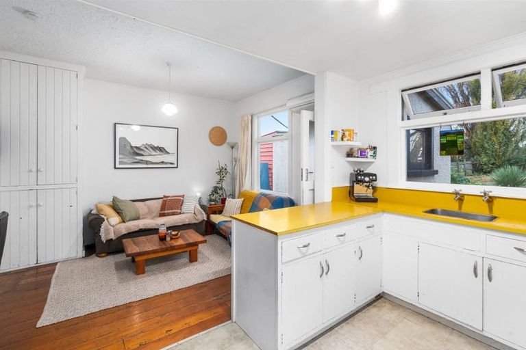 Photo of property in 104 Barbour Street, Waltham, Christchurch, 8011