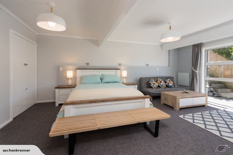 Photo of property in 10 Maybury Way, Island Bay, Wellington, 6023