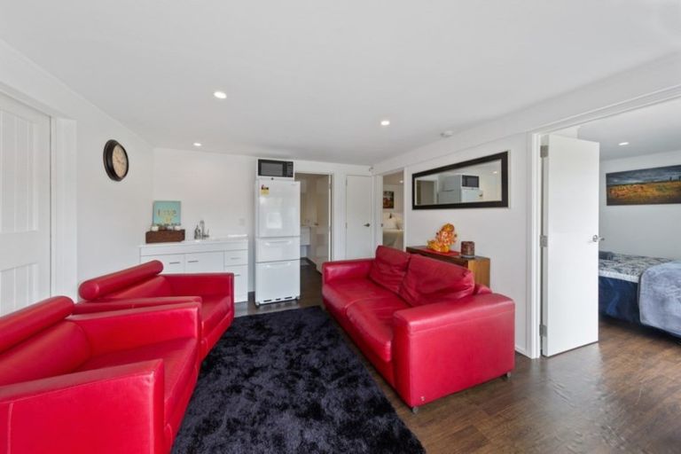 Photo of property in 549 Great South Road, Rosehill, Papakura, 2113