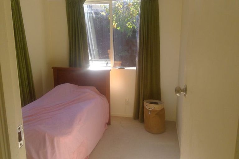 Photo of property in 2/46 Colum Place, Bucklands Beach, Auckland, 2014