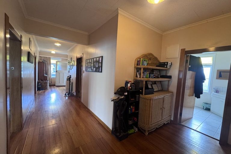 Photo of property in 13 Lyon Street, Marton, 4710