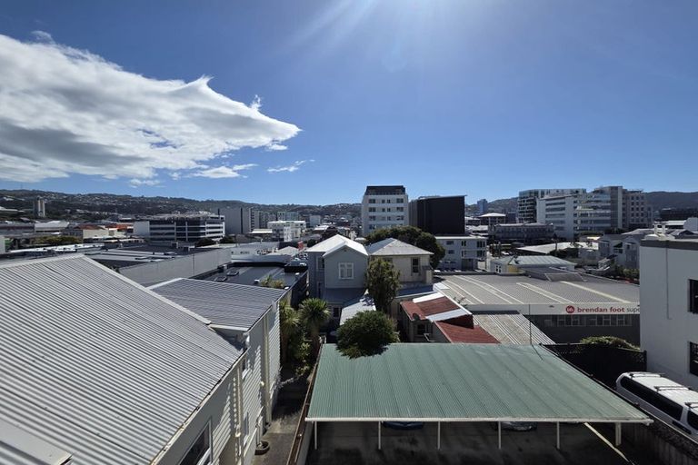 Photo of property in 2 Moncrieff Street, Mount Victoria, Wellington, 6011