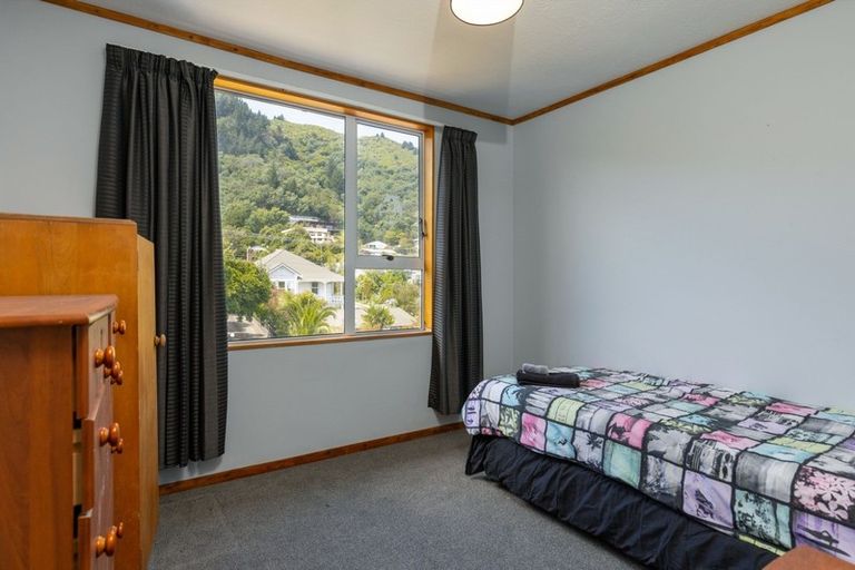 Photo of property in 147 Waikawa Road, Picton, 7220