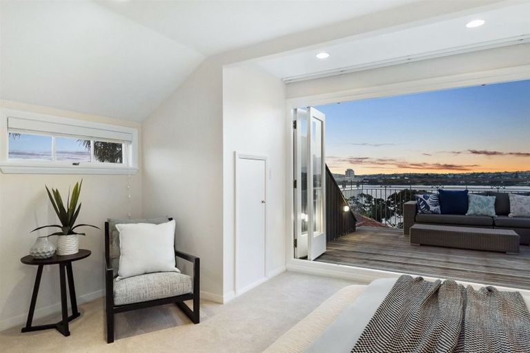 Photo of property in 1/248 Hurstmere Road, Takapuna, Auckland, 0622