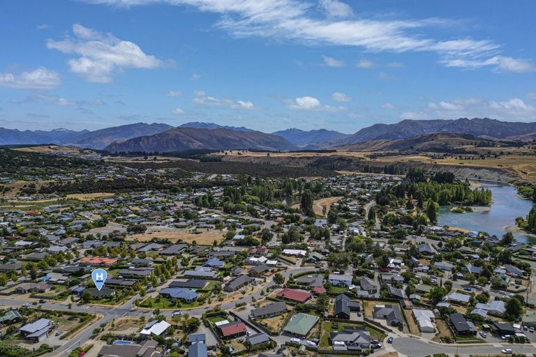 Photo of property in 3 Ash Avenue, Albert Town, Wanaka, 9305