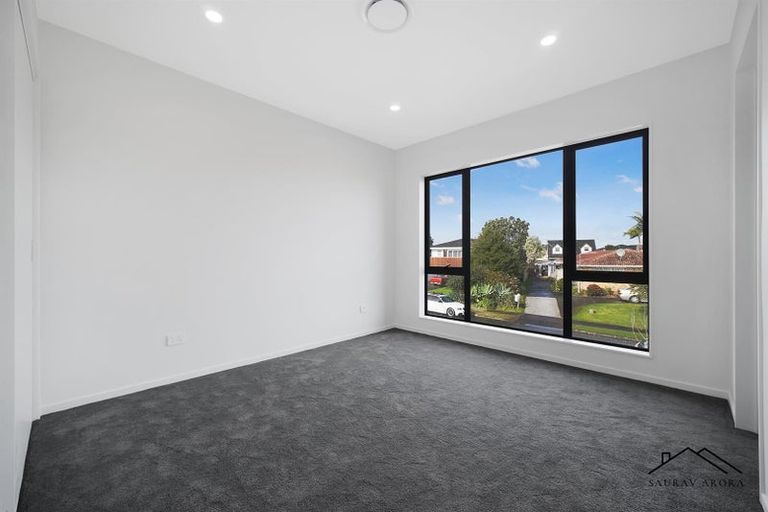 Photo of property in 24c Grande Vue Road, Papatoetoe, Auckland, 2025