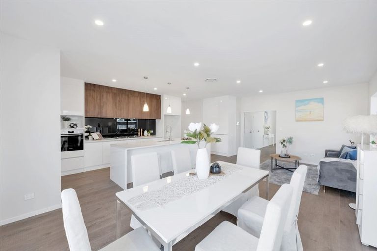Photo of property in 48 Hikuawa Road, Flat Bush, Auckland, 2019