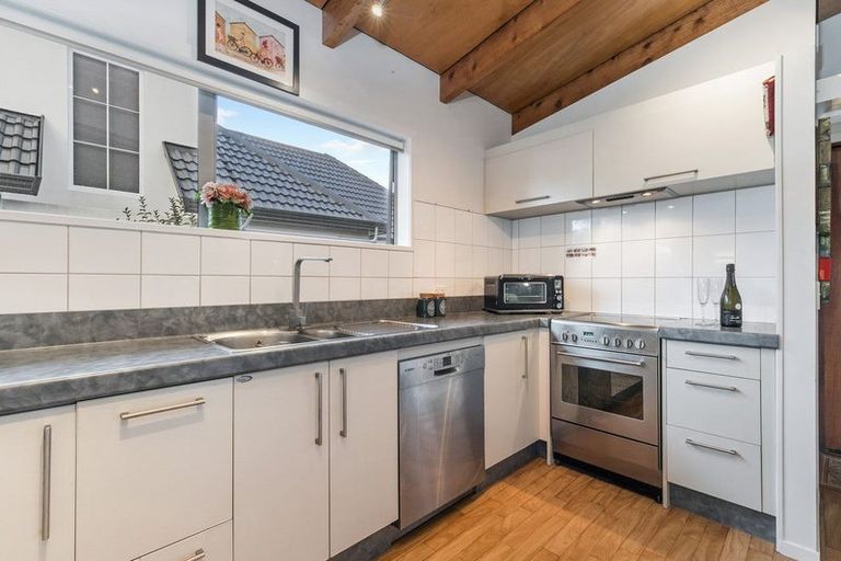 Photo of property in 68a Bay Street, Red Beach, 0932