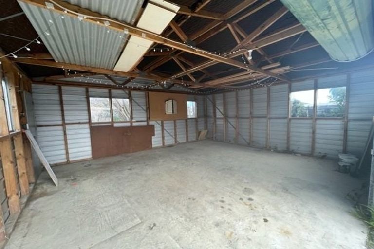 Photo of property in 12 Ponderosa Grove, Maoribank, Upper Hutt, 5018