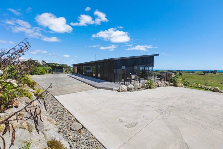 Photo of property in 574 Mokau Road, Mimi, Urenui, 4377