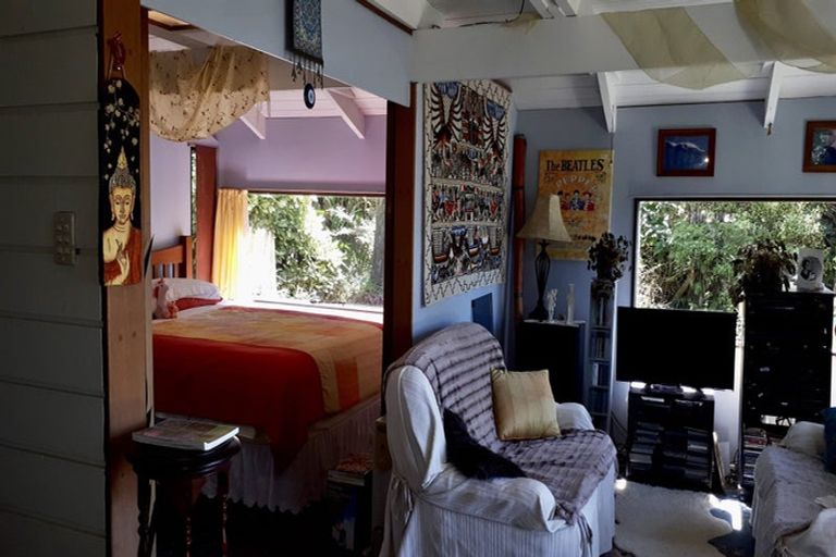 Photo of property in 5 Opahi Bay Road, Mahurangi West, Warkworth, 0983