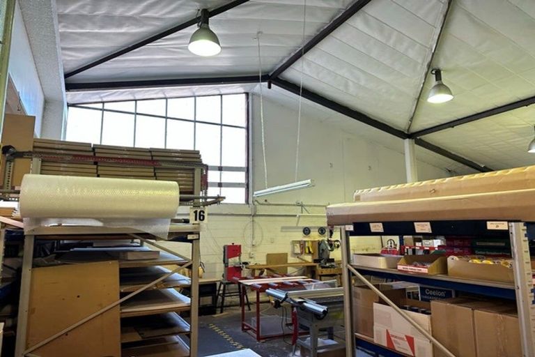 Photo of property in 336 Devon Street West, New Plymouth, 4310