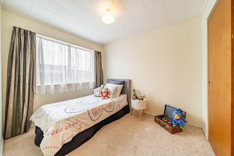 Photo of property in 1/3 Omaha Grove, Totara Park, Upper Hutt, 5018