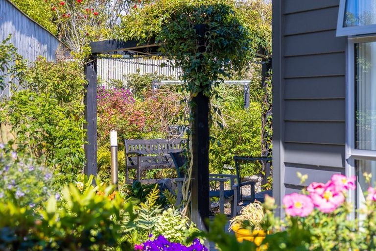 Photo of property in 3 Roydon Lane, Paraparaumu, 5032