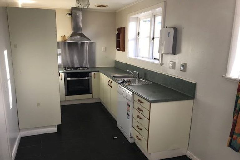 Photo of property in 73 Pilmuir Street, Hutt Central, Lower Hutt, 5010