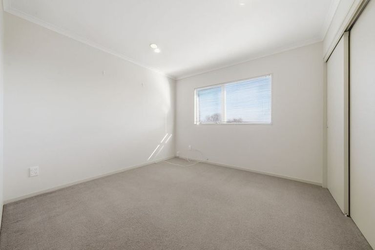 Photo of property in 57a Redoubt Road, Goodwood Heights, Auckland, 2105