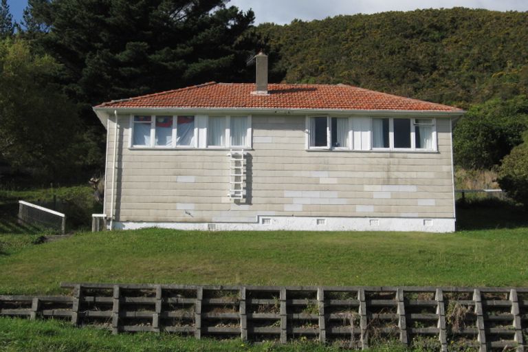 Photo of property in 21 Judd Crescent, Naenae, Lower Hutt, 5011