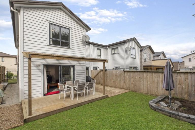Photo of property in 10 Taiaapure Street, Weymouth, Auckland, 2103