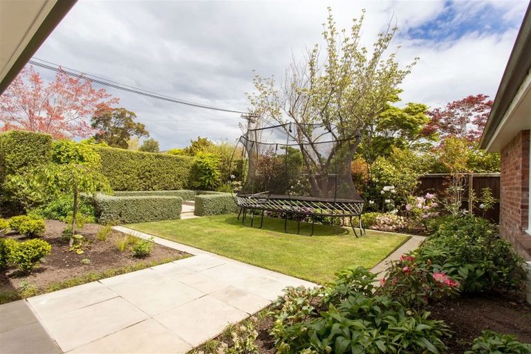 Photo of property in 40 Weka Street, Fendalton, Christchurch, 8041