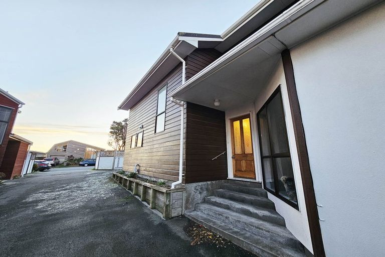 Photo of property in 22 Rangitane Street, Maupuia, Wellington, 6022