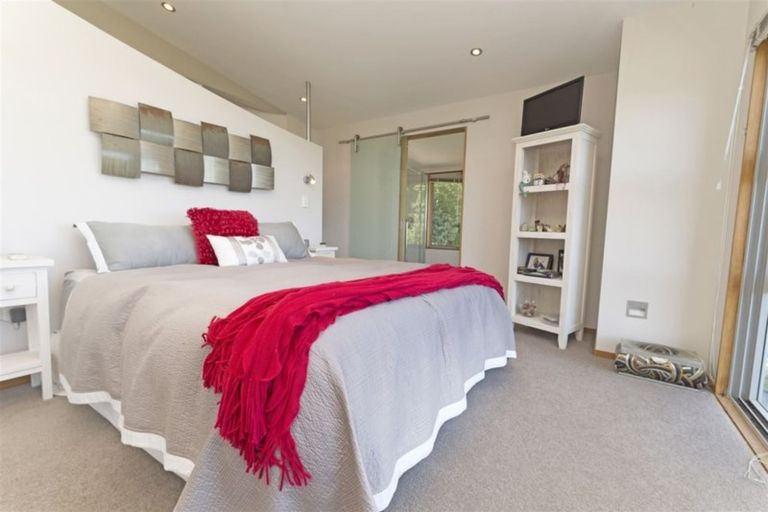 Photo of property in 10 Waitea Road, Muriwai, Waimauku, 0881