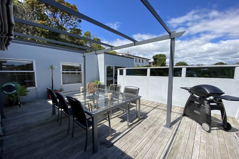 Photo of property in 21a Birdwood Avenue, Moturoa, New Plymouth, 4310