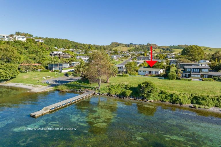 Photo of property in 4 Winston Street, Acacia Bay, Taupo, 3330