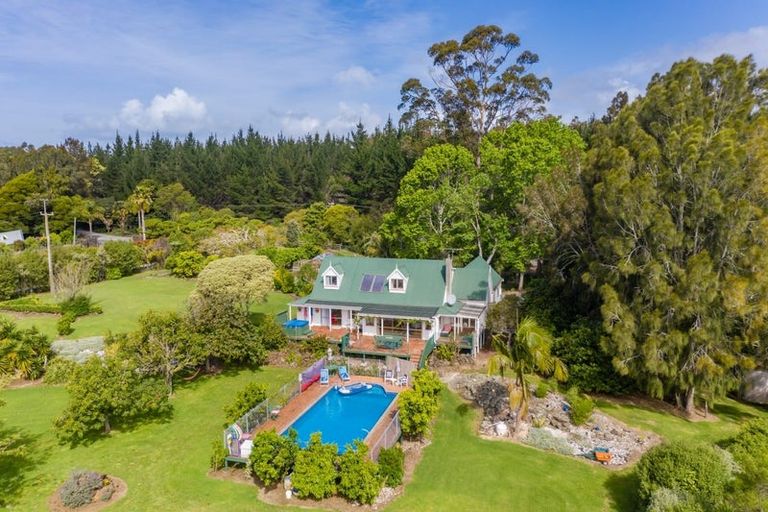 Photo of property in 98 Edmonds Road, Kerikeri, 0293
