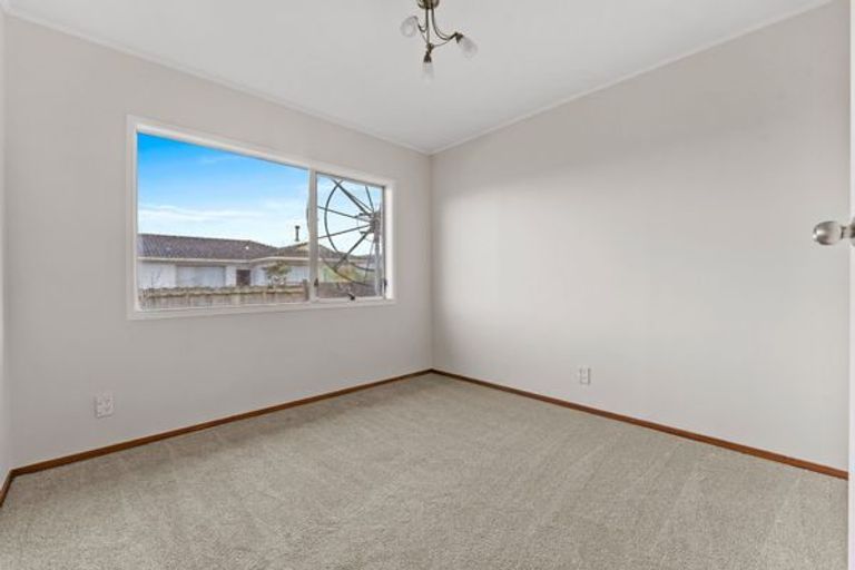 Photo of property in 19 Casuarina Road, Half Moon Bay, Auckland, 2012