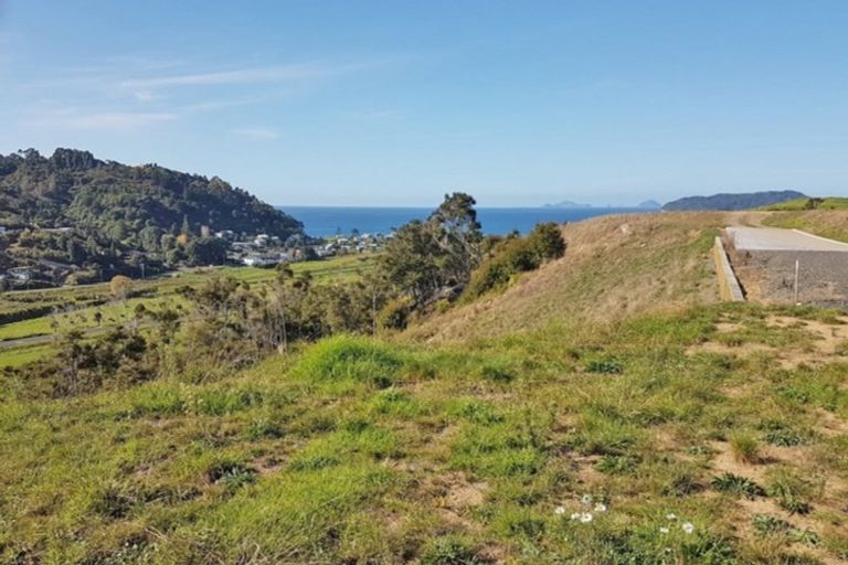 Photo of property in 28 Azimuth Road, Tairua, 3508