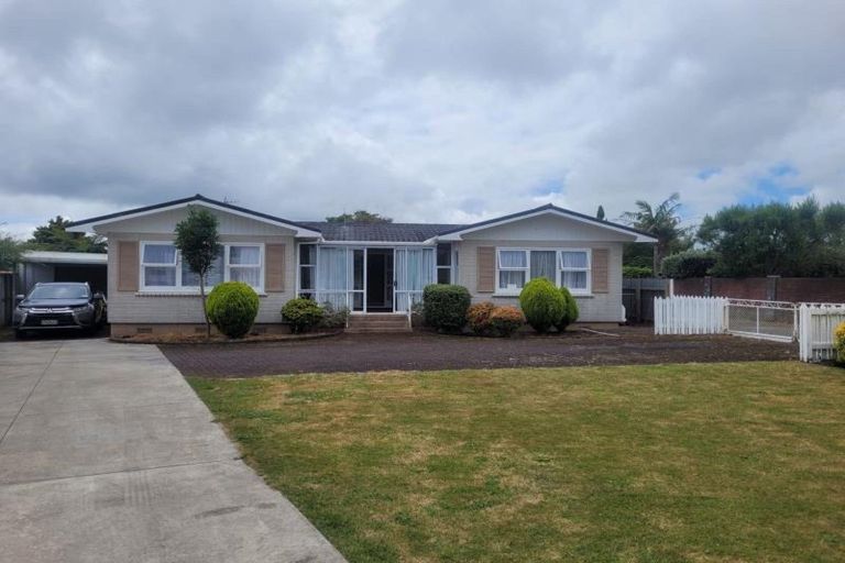 Photo of property in 11 Julian Place, Westown, New Plymouth, 4310