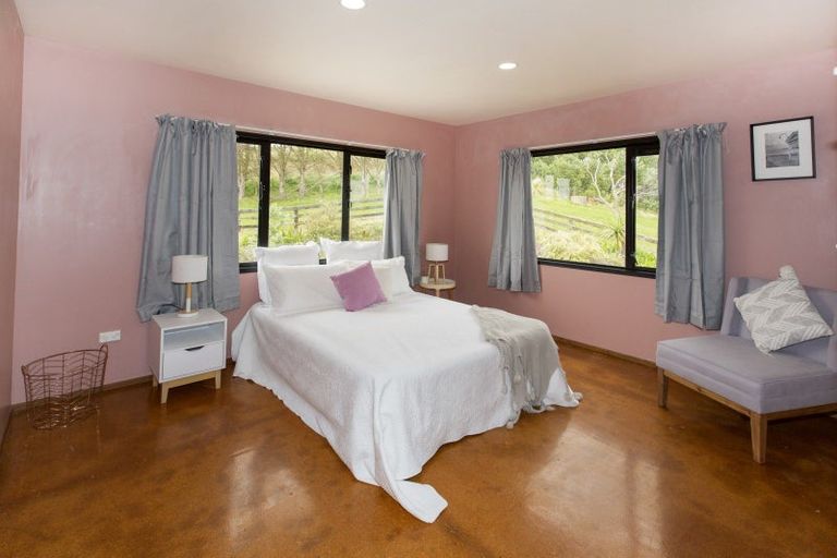 Photo of property in 106 Rehutai Road, Baylys Beach, Dargaville, 0377