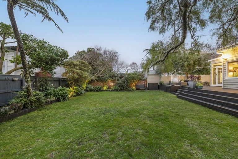 Photo of property in 130 Karori Road, Karori, Wellington, 6012