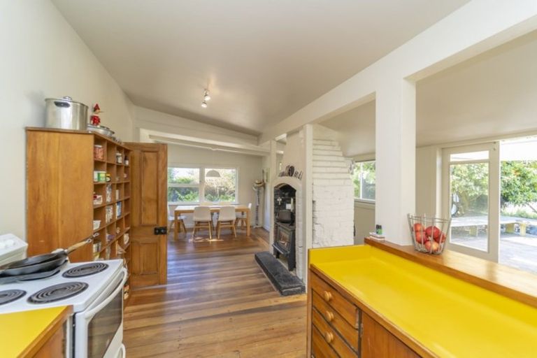 Photo of property in 10 Daniel Street, Martinborough, 5711